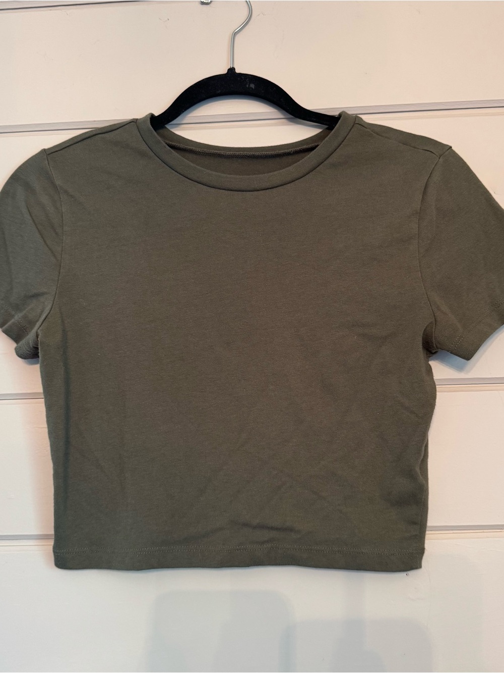 Wild Fable Women's Olive Green Cropped Tee
